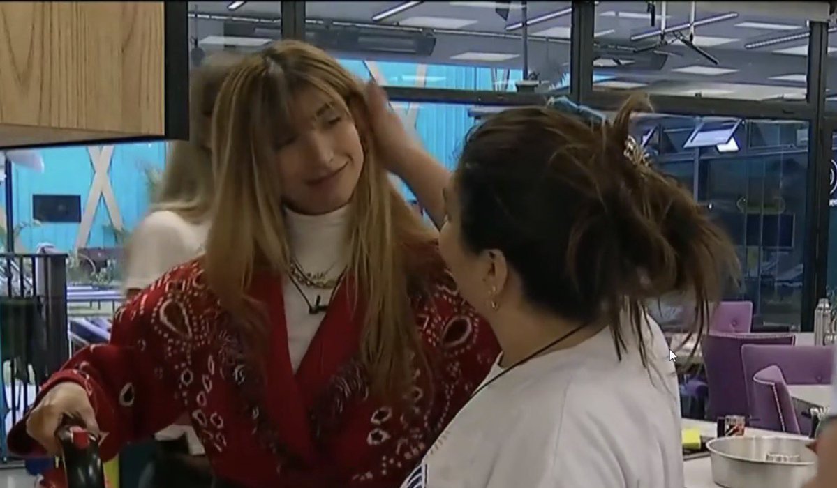 Meluu1132's tweet photo. Siempre fue acá.
#GranHermano #solzia https://t.co/oju0BoWeFw