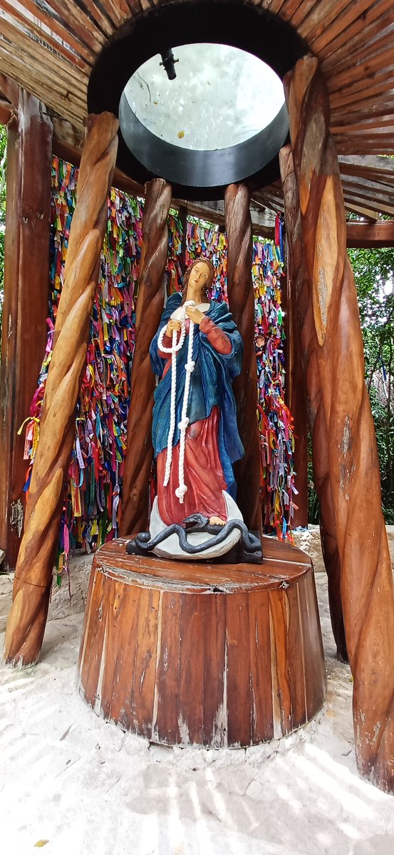 lamil_enial's tweet photo. Hoy conocí el Santuario de María desatanudos en #Cancún, pedí por el perdón de sus pecados.
Qué lugar tan precioso. #Catolicos https://t.co/q1CO3K3BOG