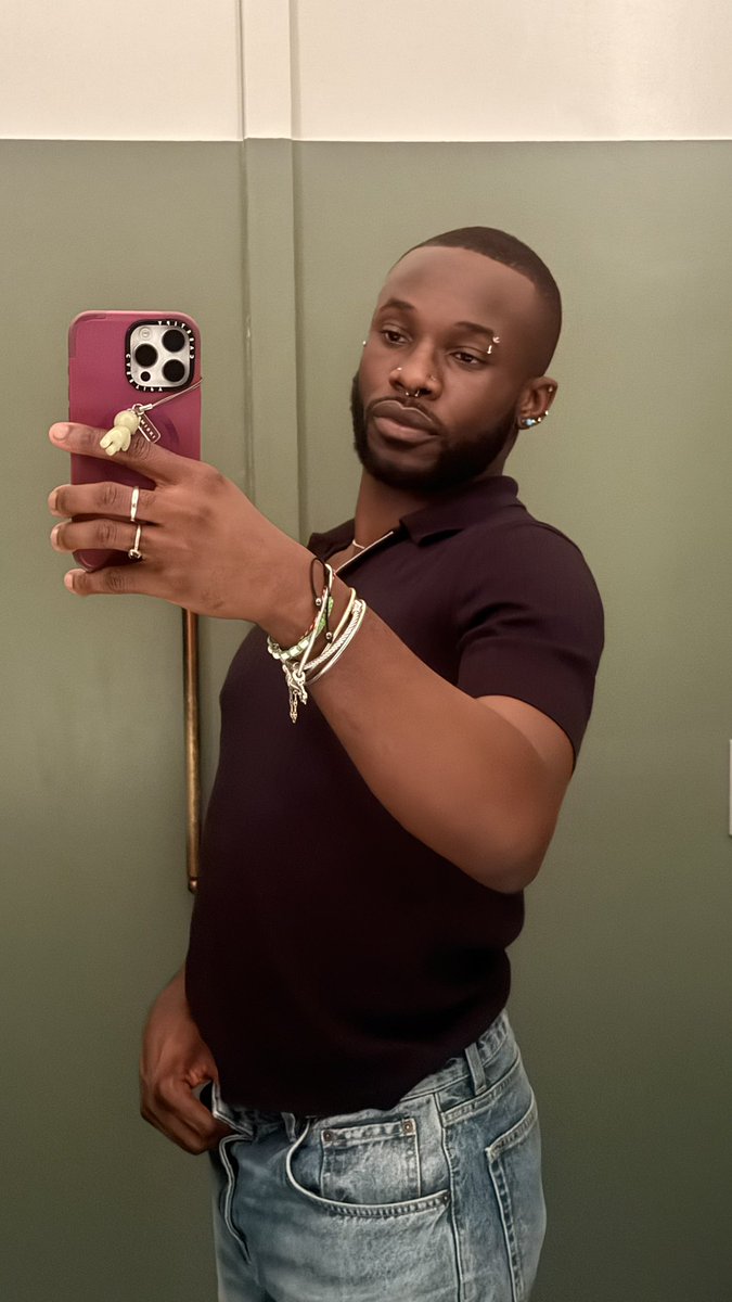 mosthatedray_'s tweet photo. to post or not to post https://t.co/OJ59MUfpwd
