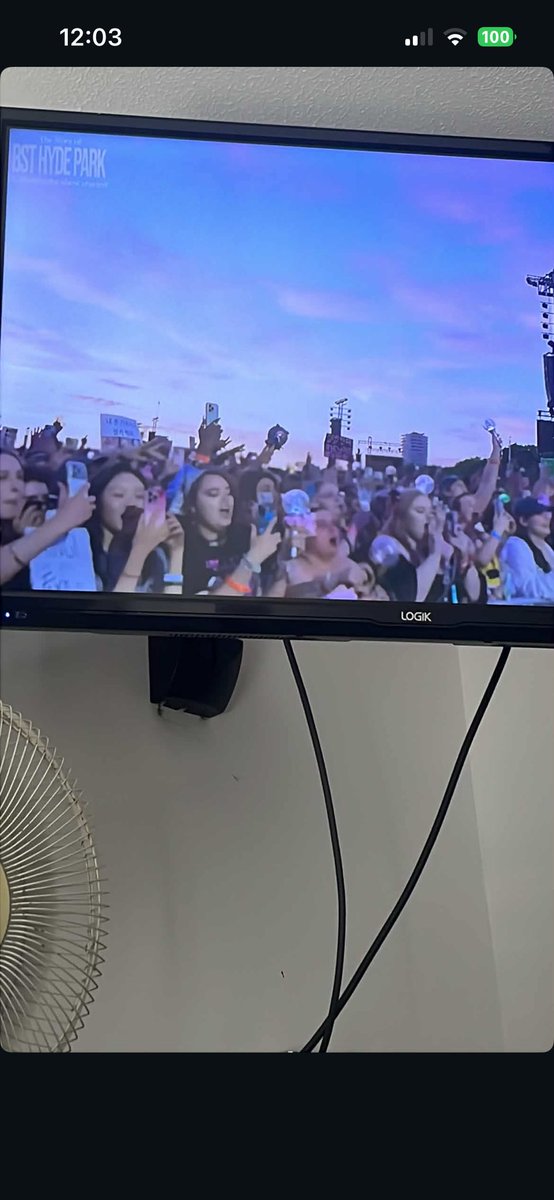 han_g1997's tweet photo. Found myself and my friend in The Hyde park doc,my fan girl adventures for ateez have been forever immortalised https://t.co/9JKJLrkgSt
