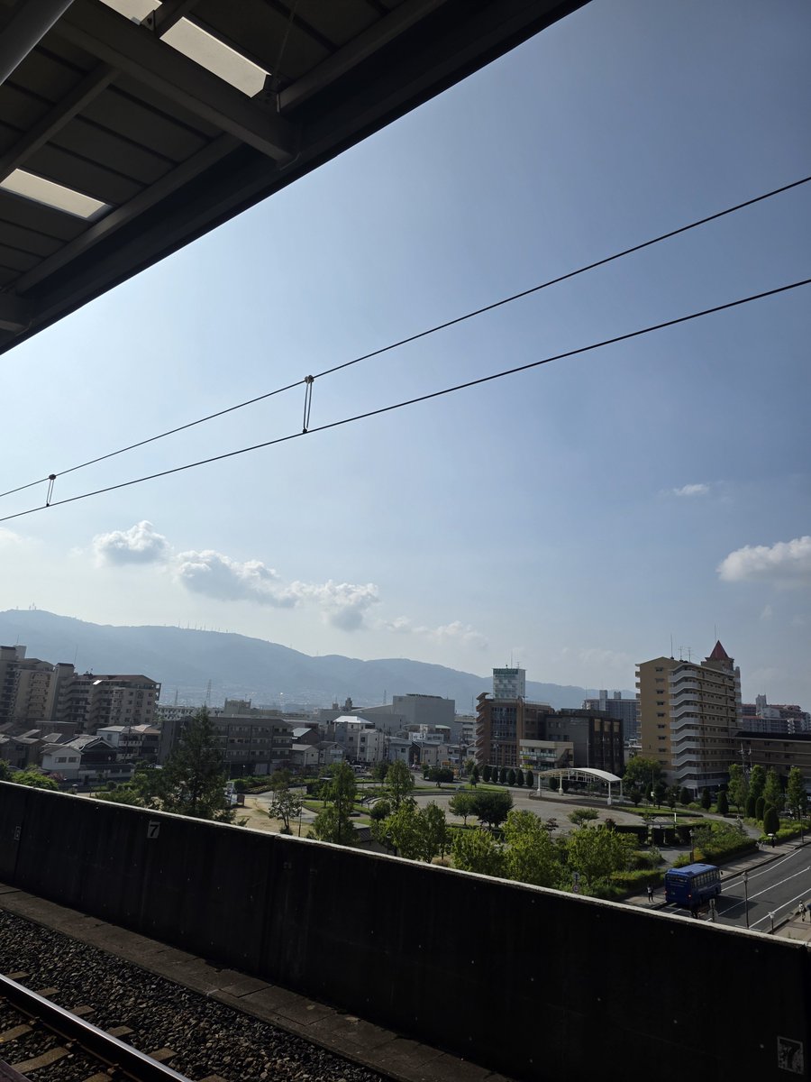 k_nokami's tweet photo. おはようございます♪
大阪は☀最高気温38℃

Love &amp; Peaceの木曜日
今日は午前中病院で診察受けてから、夕方の飛行機で宮崎出張〜
暑いから気をつてましょうね☀ https://t.co/8M2XmiZoAt