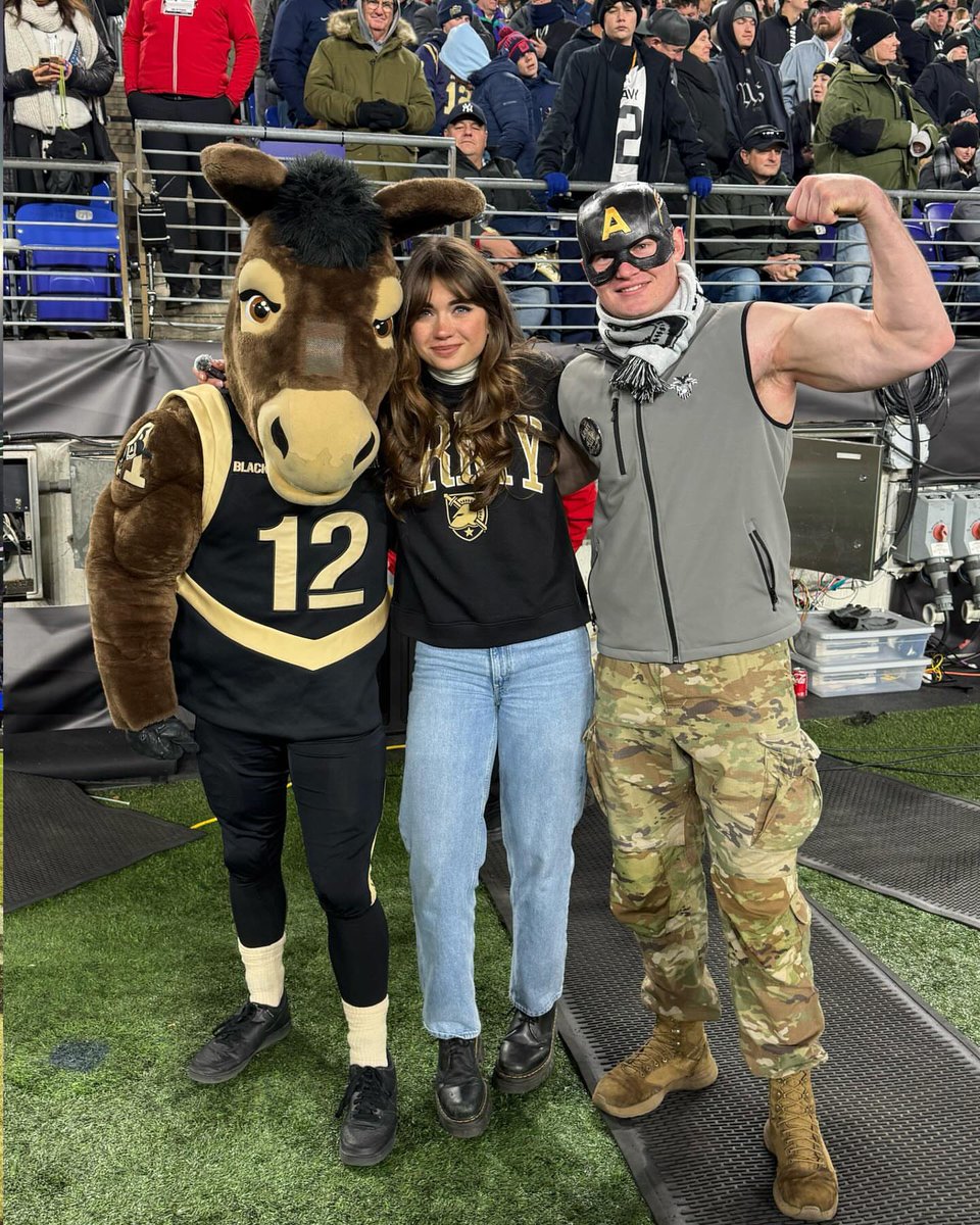 Hayujan77's tweet photo. Am so happy to have fun over here today 

#usmilitary
#usaarmy
#military 
#veterans
#ready2fight 
#soldiers 
#wearenato https://t.co/840luQX6cn