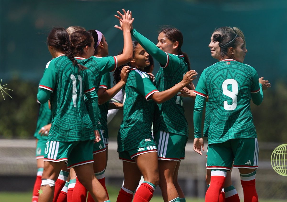 seethatnargles's tweet photo. Ya que andan apoyando a la Liga MX, también apoyemos a la Selección Femenil Mexicana. 🇲🇽⚽
El 28 de noviembre México enfrenta a Haití en un partido clave para clasificar al Mundial de Brasil 2027. Así como alentamos a la selección varonil, ellas también merecen nuestro apoyo. https://t.co/RMLVnIN9k3