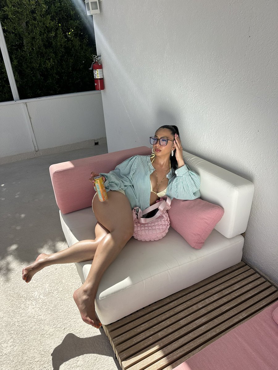 haleeeecx's tweet photo. ⭐️🐚🫧 https://t.co/6MYUAljyKW