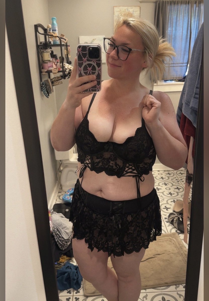 sleeping_mama_'s tweet photo. https://t.co/zdVr0V8U5H
#OFmama #Onlyfans #Contentcreator #subs #OFsubs #adultcontent https://t.co/FcytxnCC5e