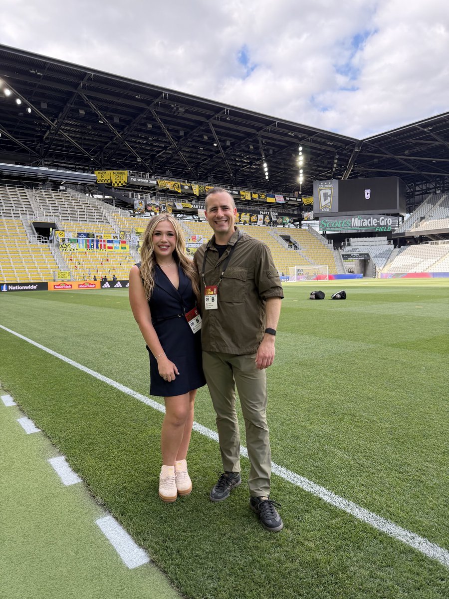 JOYPAULIAN's tweet photo. Back in the @MLS booth tonight ๐๏ธ
@ColumbusCrew vs @newyorkcityfc live at 7:30pmET on @AppleTV ๐บ
Great to be back Alongside my partner in crime @JessTalksFootie
Letโs #HAVEIT ๐ช https://t.co/VbBdKOs9pt