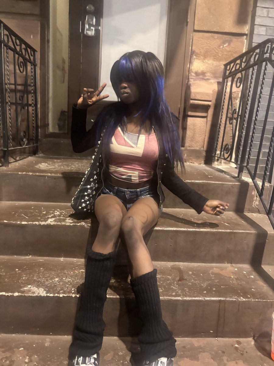 GrizUwu's tweet photo. Did I eat chat #fashion #AltQueen #philly https://t.co/z9va51SGQa