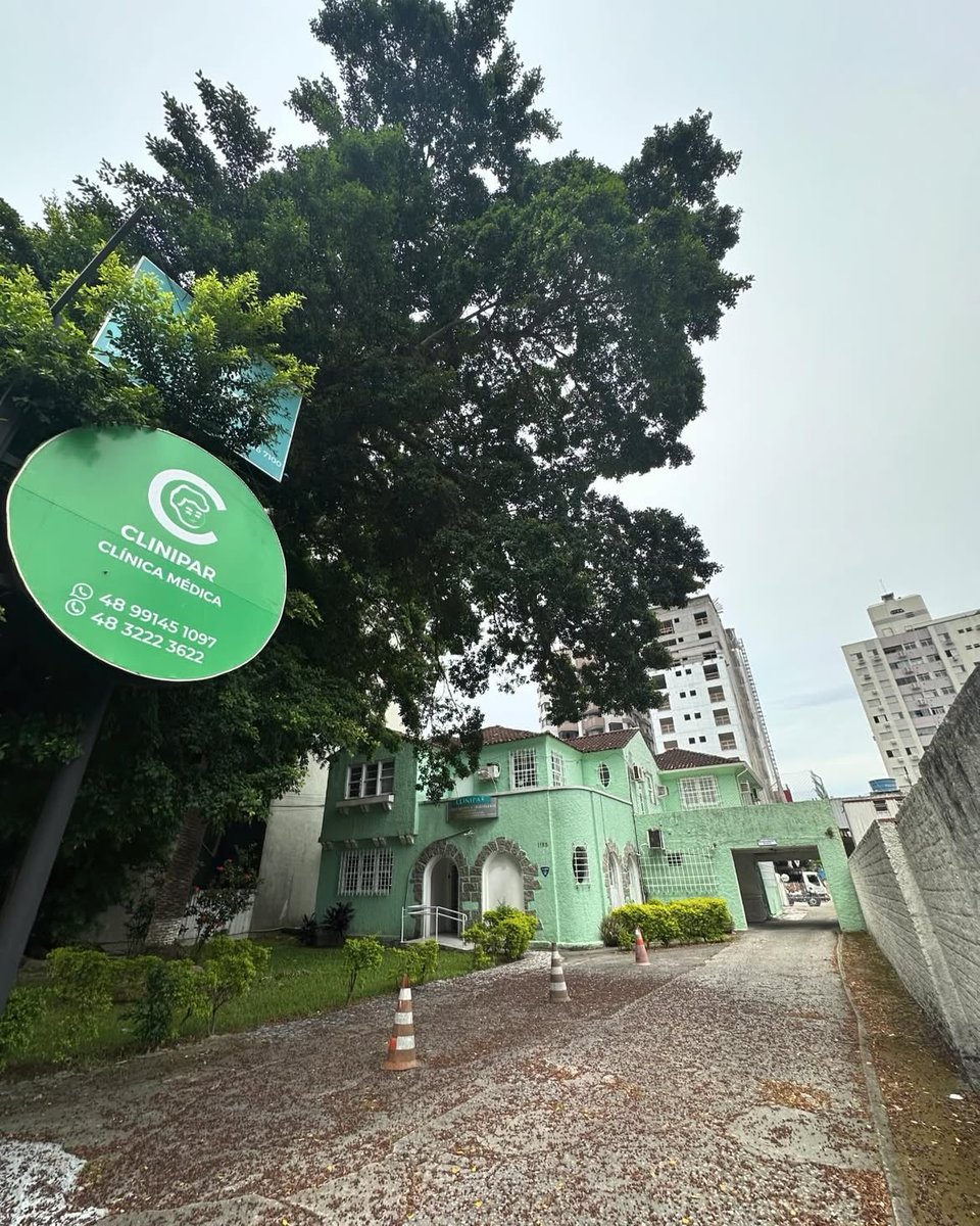 arqdesterro's tweet photo. Clinipar (Clínica Infantil Particular Ltda), inaugurada em 1973. No corpo clínico, os fundadores, Dr. Waldemar Barbosa, Dr. Murilo Ronald Capella, Dr. Newton do Valle Pereira, Dr. Lincoln Vermond de Abreu, Dr. Luiz Napoli, Dr. Gabriel Faraco. Após 3 anos de inauguração, https://t.co/JffcMo0gx6