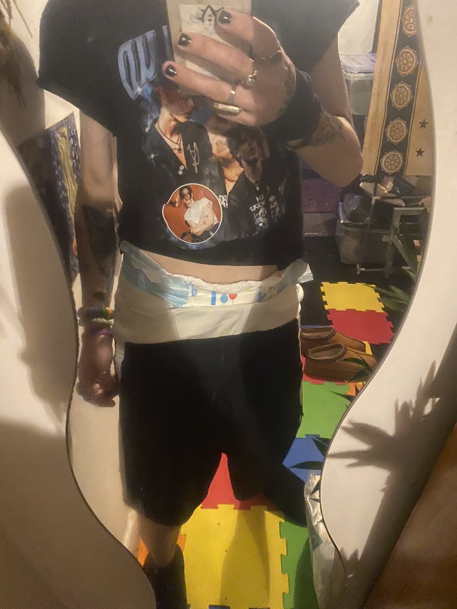 Hinxnd0w's tweet photo. How too sag. Your pants , might be. Soggy boi.daddi will change me if if I’m good boi. #twink #abdluk #daddysboy #abdlgayboy #diaperboy #abdlboy https://t.co/J4GLtOdXNZ