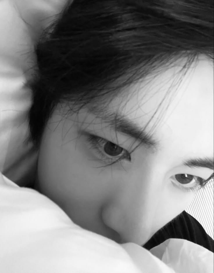 Taesannm's tweet photo. good morning. my bedhead chronicles are here again. https://t.co/GCO3T4BKbP