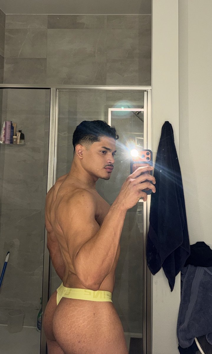 Tedd_y8's tweet photo. 🍑🔥 https://t.co/5iatFlx9Ow