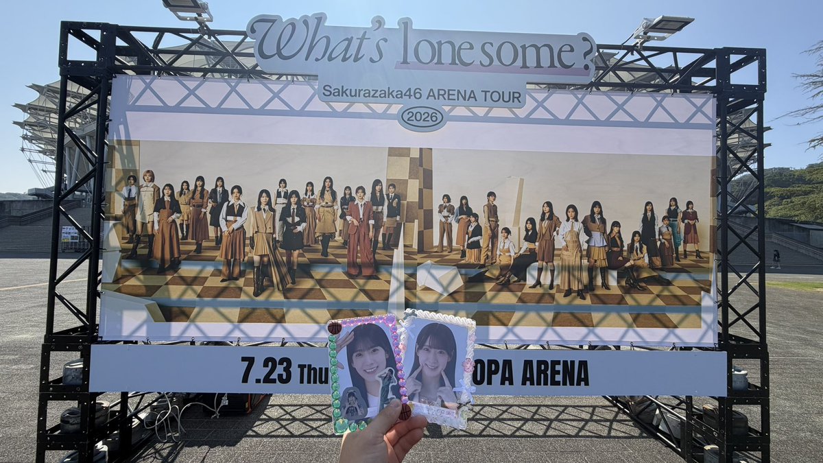 RikaOshiForever's tweet photo. あかん暑すぎる🥵

#櫻坂46_Whatslonesome https://t.co/Z9GVYlhJb5
