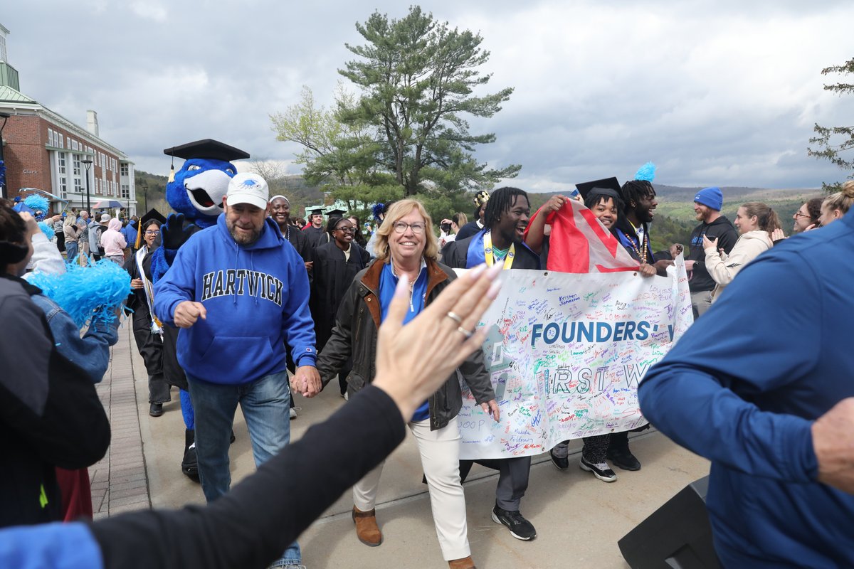 Hartwick College tweet media