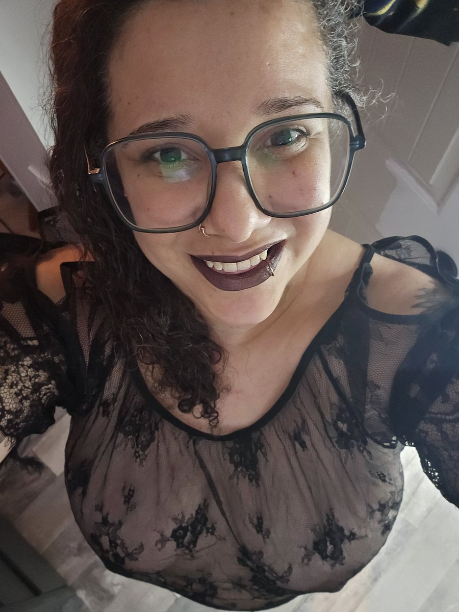 VelvetEnergyXx's tweet photo. Mommy needs to be titty fucked ✨️🤭 https://t.co/mW6IRqNMA3