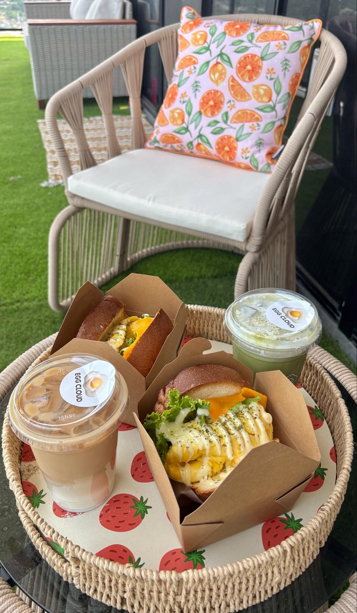 brattyycece's tweet photo. Today’s breakfast &amp; matcha https://t.co/iQgl0POgug