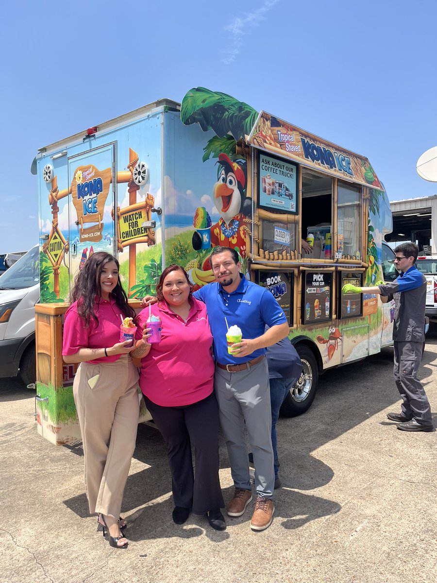ChastangFord's tweet photo. Small moments make a big difference. 🍧 Thanks to Kona Ice for stopping by Chastang Ford and helping our team cool off in this Texas heat! We appreciate all our hardworking employees. https://t.co/RJPVywtm3r