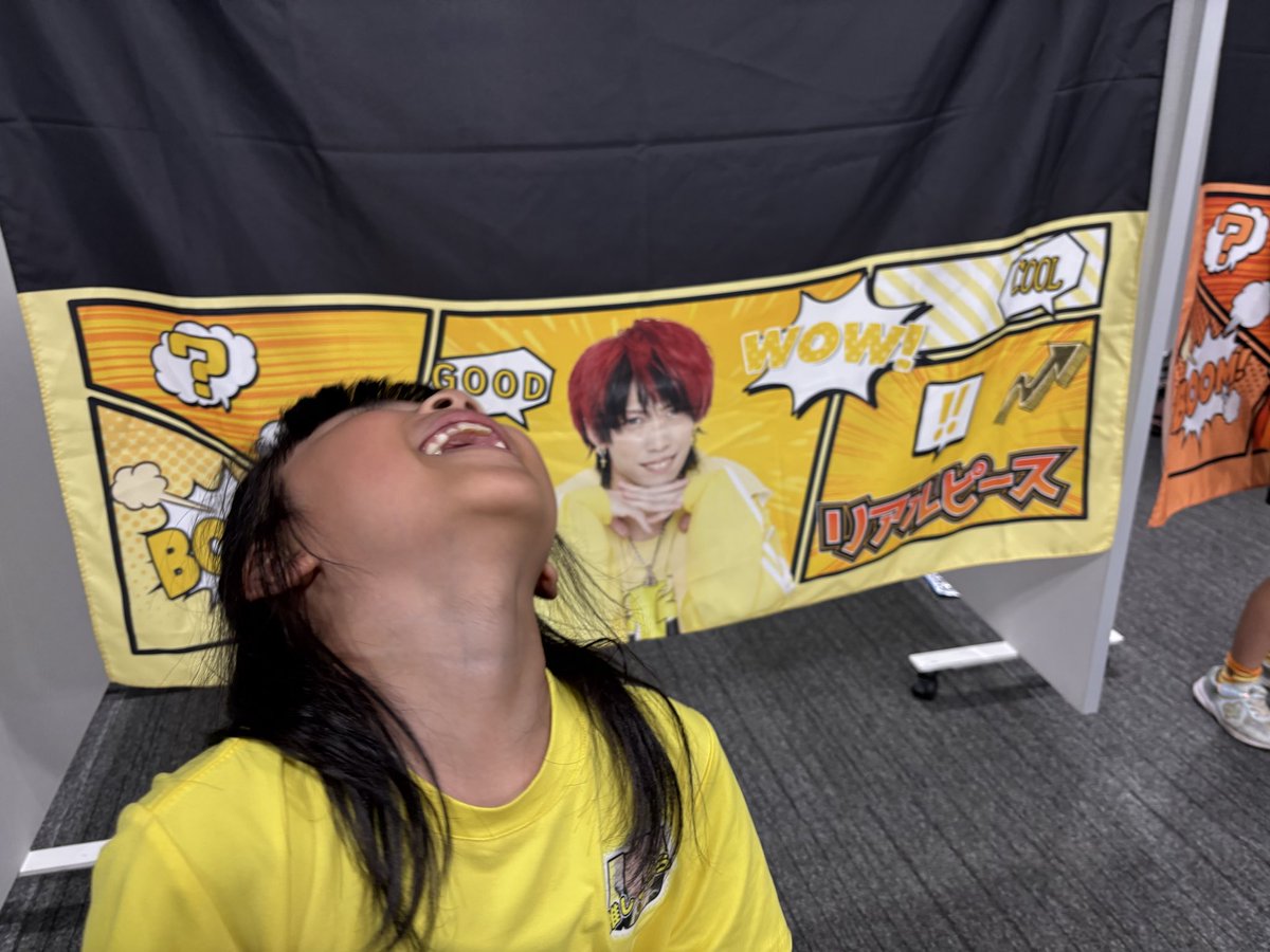 ayk2520's tweet photo. 5部、1番前に並んでて緊張で
待機時間テンションおかしくなった子🤣
なんとか学校🏫行けました。
本当は明日まで学校、最終日欠席なので今日一気に物を持ち帰る。トマトはすでに枯れてるらしい。笑　
ここまでリアピの力を借りてなんとか…🥹ありがとーーー！ https://t.co/6Pc330zAvI