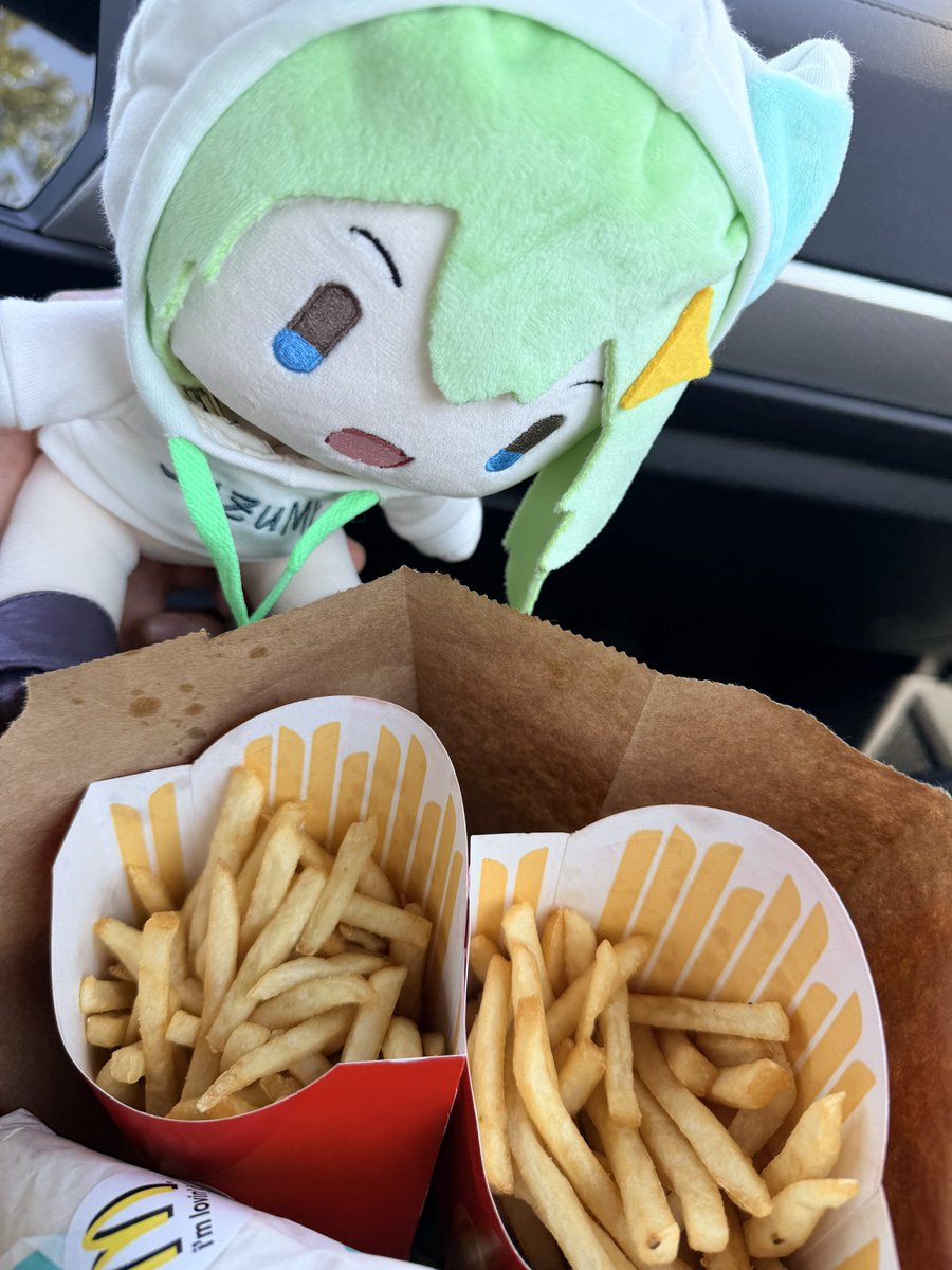 绿色杯子千尋醬喵~😦😨😰🥵 tweet media
