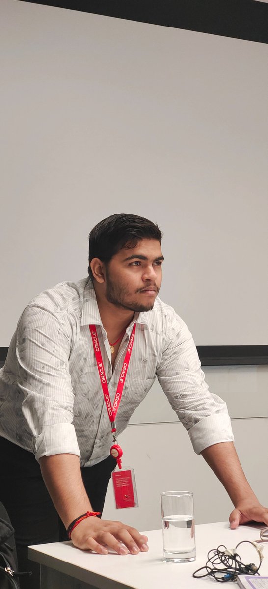 AvinavKashyap2's tweet photo. Excited to celebrate my first work anniversary at @Oracle 🎉
Its been a lot of learning,from my peers,mentors,different projects.
Thank you Shivji for everything and now i eill be exploring more,embacing new opportunities and keep evolving.
#Oracle #WorkAnniversary #OneYear https://t.co/vWxQ5ghV9l