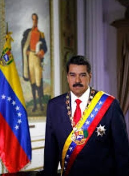 patriciademat's tweet photo. Estamos con Nicolás Maduro 🇻🇪

Activos @ConElMazoDando Viva la Patria @dcabellor

👉🏽✌🏽 #UnidaVenezuelaRenace https://t.co/R4DSUSg9Ua