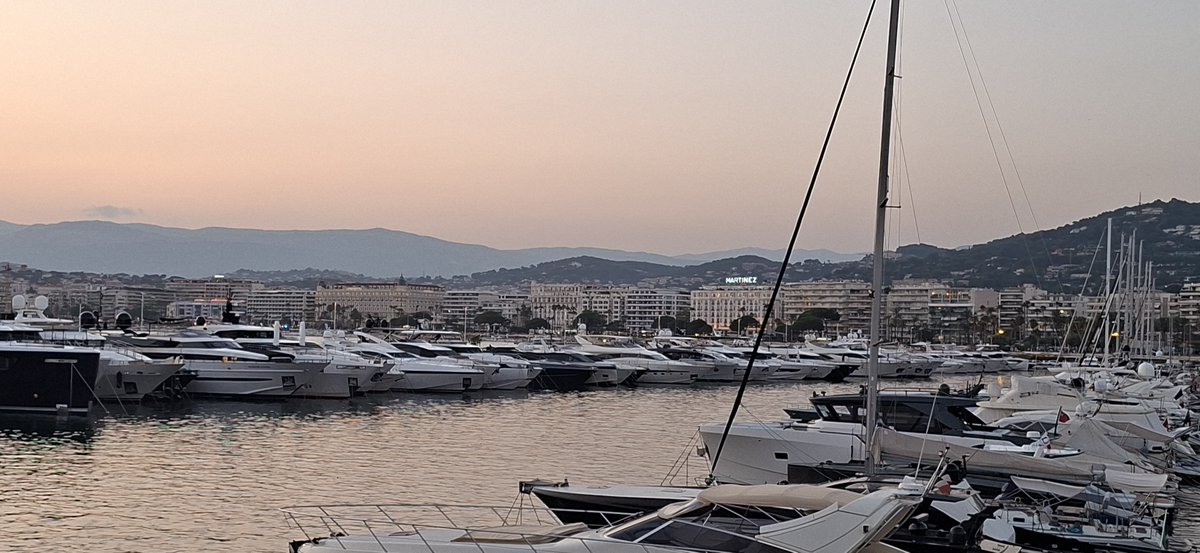 ChrysHart's tweet photo. J4:SOIRÉE DE GALA
Après 4j en immersion retour sur la terre ferme, de très belles rencontres des échanges riches de partage
Merci aux skipers à cette formidable organisation
A l'année prochaine ! 🌊⛵️
#CroisièredesGuerrières
#TCA https://t.co/9AM8Ma1SwJ