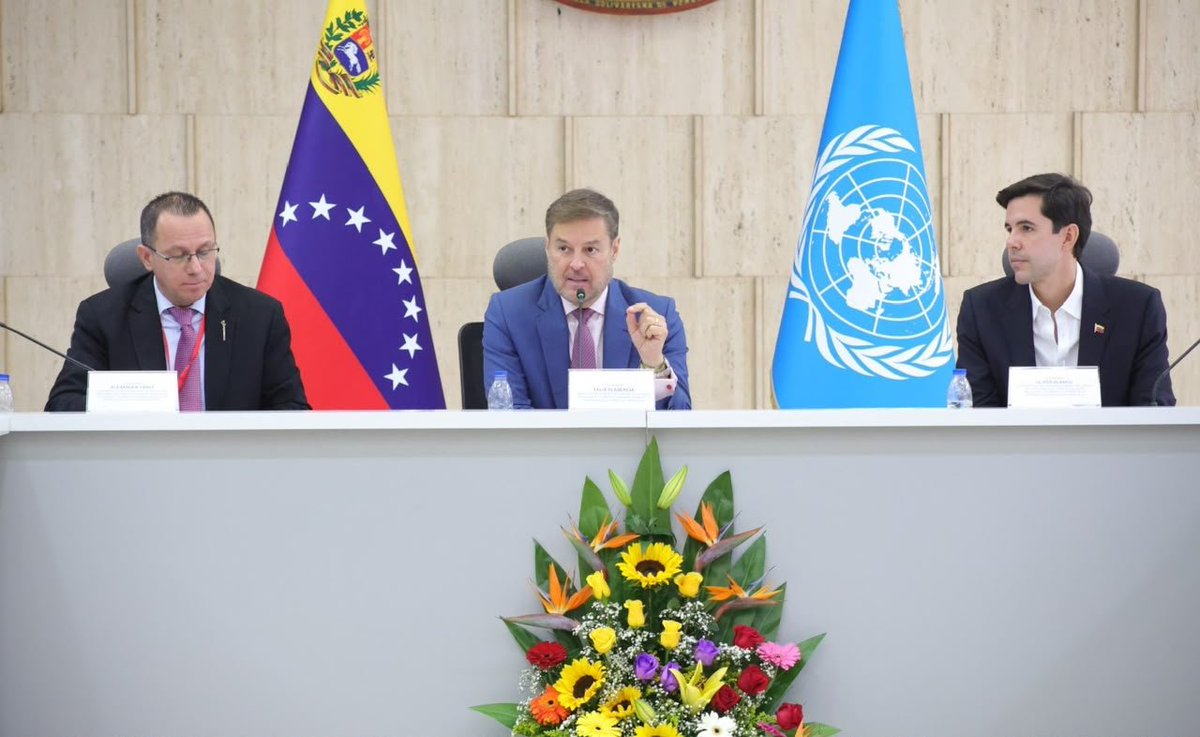 Cancilleria_ve's tweet photo. 🤝#Diplomacia | Cancillería instala el II Encuentro con ONG Internacionales para fortalecer cooperación humanitaria

Las plataformas de coordinación humanitaria presentaron un balance de sus despliegues en los estados afectados.

https://t.co/agvMPEDtq5 https://t.co/meE22ak7hd