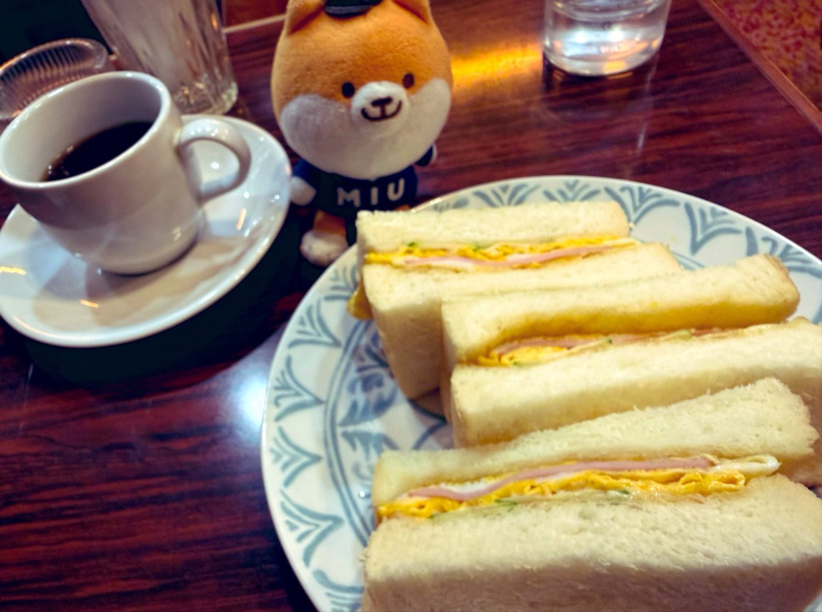 sunanene's tweet photo. ようやく取れた代休のスタート！今日は遊びます🥳
レトロな喫茶店のとっても美味しいご飯からのスターと！ https://t.co/yNsoClQLhA