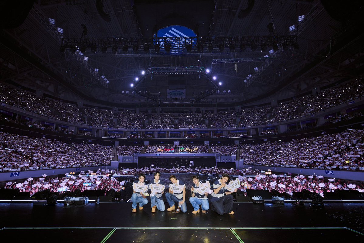 jodimyeon's tweet photo. EXO Planet #6: EXhOrizon ends this Sunday in SG as the final stop! Thank you so much @weareoneEXO, for giving it your all across 14 cities in just 3 months. Junmyeon, Chanyeol, Kyungsoo, Jongin, and Sehun, we love & appreciate you so much!

Let's meet again for EXO Planet #7 with more stops & bigger venues! (just please keep the PH concert at MOA!) Until next time! 🌸 #EXO #EXhOrizon