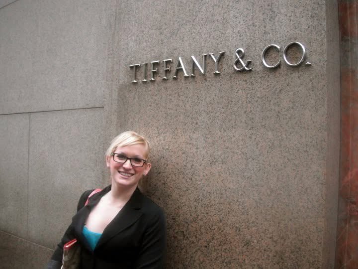 mmjjadee's tweet photo. 21 year old broke university student Morgan in NYC (for Model UN lol) had a dream. 36 year old Morgan in Edmonton decided to make it come true. https://t.co/CthSj9ytwQ