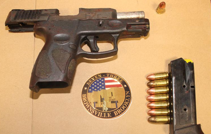 NYPD73Pct's tweet photo. Following a violent gunpoint home invasion, our Patrol Officers arrested the suspect and seized this firearm before it could be used to victimize anyone else. https://t.co/kTmQ8vKipU
