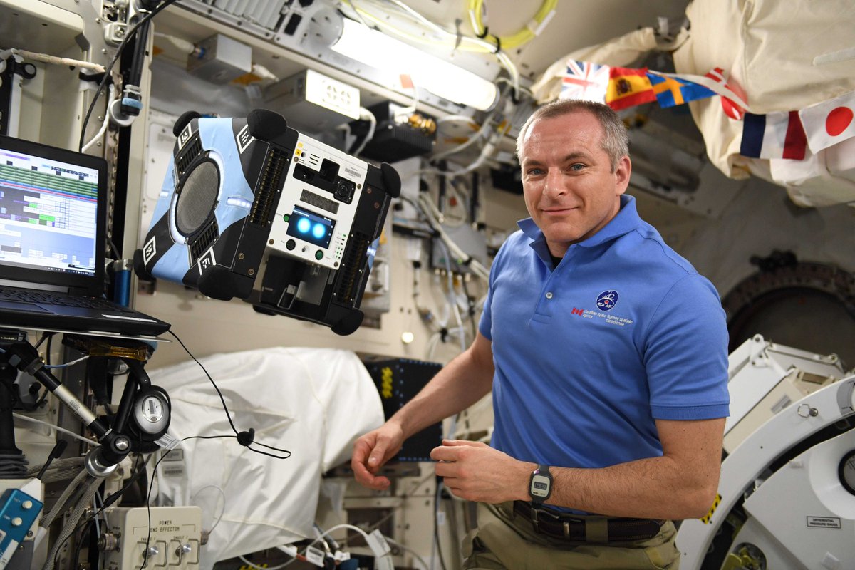 astrodavidsaint's tweet photo. Bzzzz… AstroBees are prototype floating robots. One day robotic assistants will be part of everyday life in orbit - and on the ground! #DareToExplore https://t.co/ExahbqYngG