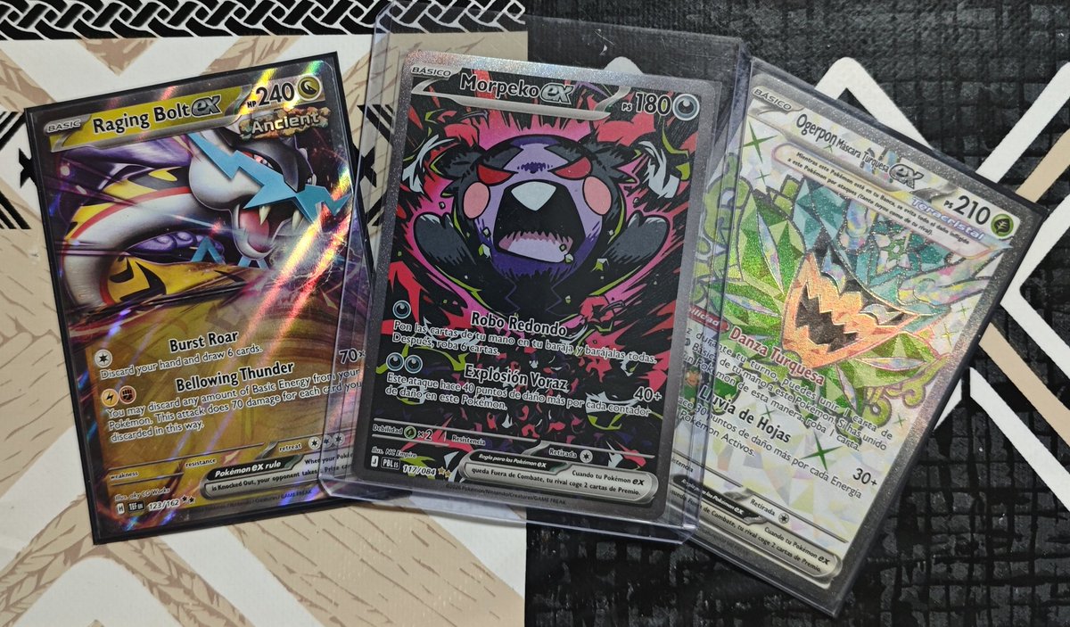 _ConCdeCris's tweet photo. Ayer gané mi primera liga de Pokémon en mi local de confianza después de mucho tiempo sin jugar y se vino a casa un precioso morpeko 🥳 https://t.co/Q4Y0FV9Lb7