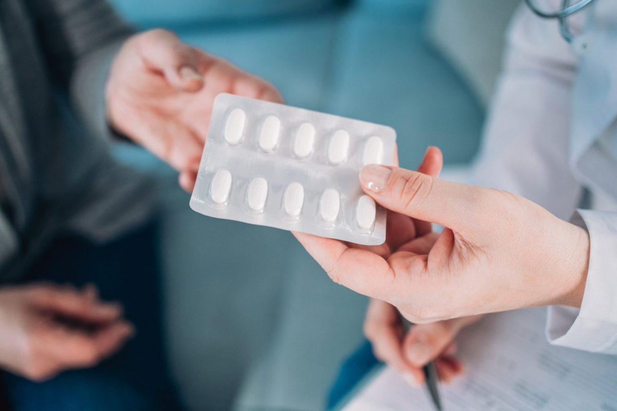 COFCoruna's tweet photo. 🟢 La Organización Farmacéutica Colegial  reclama mejoras en la tramitación del Proyecto de Ley del Medicamento para reforzar la seguridad de los pacientes y la equidad en el acceso. 

📰 https://t.co/bd53hyZ4hy https://t.co/EelBWnG1SR