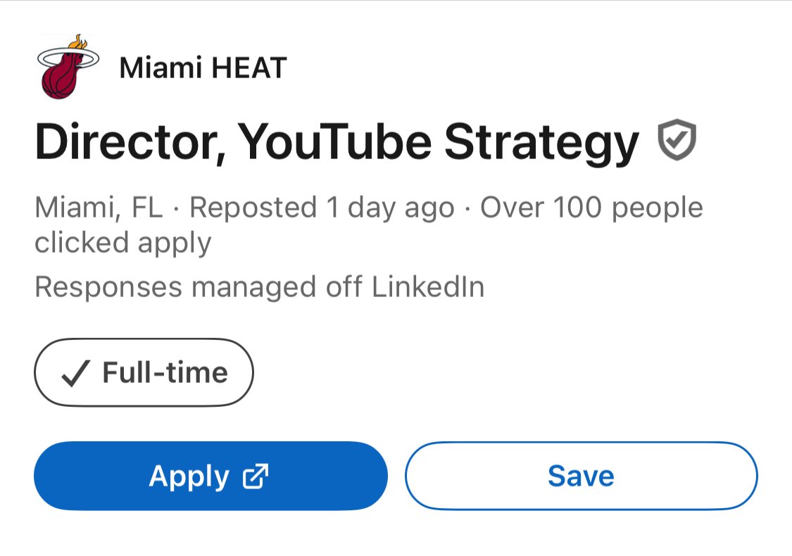 tripledouball's tweet photo. Masih ingat akun youtube resmi Miami Heat ga sengaja menjadwalkan live stream untuk pengenalan Lebron James kemarin? nah sepertinya staff tersebut udah kena pecat nih, ada Loker soalnya guys 😭

Gimana pendapat kalian guys? 😂 https://t.co/6WfFSynJYL