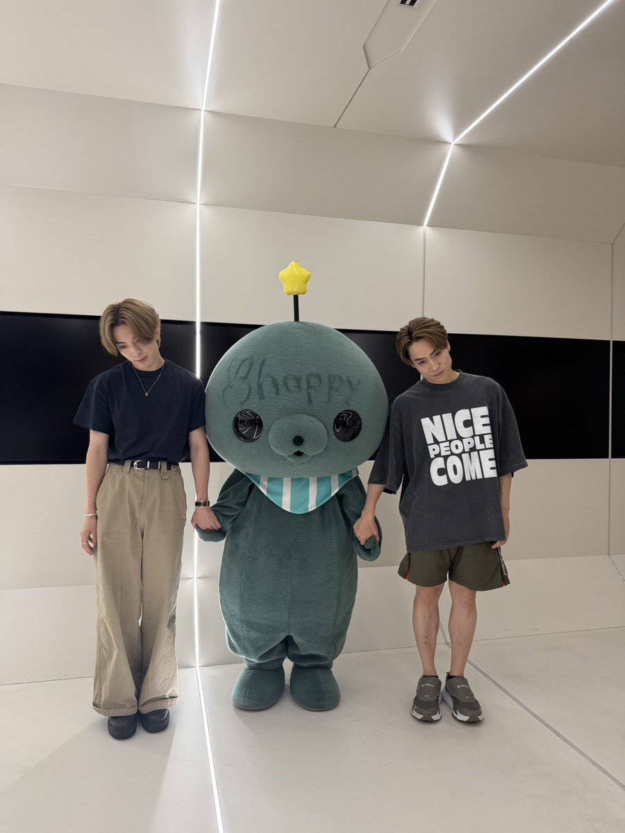 _oitoma_'s tweet photo. 顔タトゥー彫られ人生 https://t.co/iT6rXkRN14