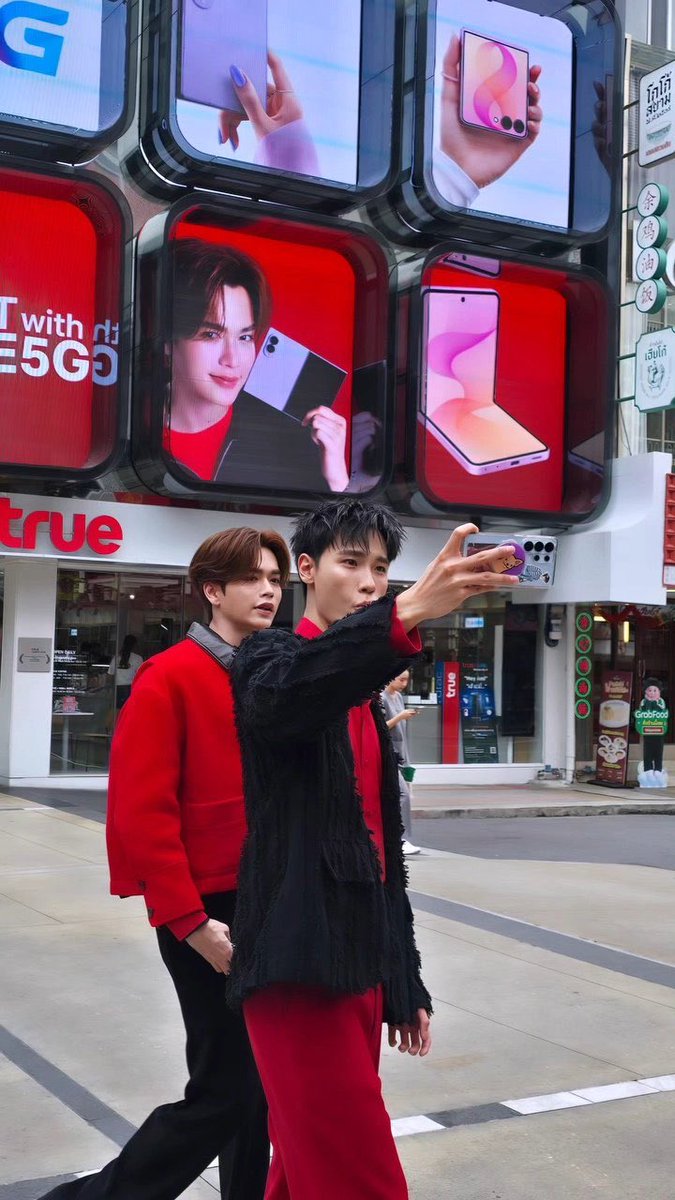 dearjumark's tweet photo. i’m so proud of my juniormark 🥹❤️🖤 https://t.co/LAKvV9AGki