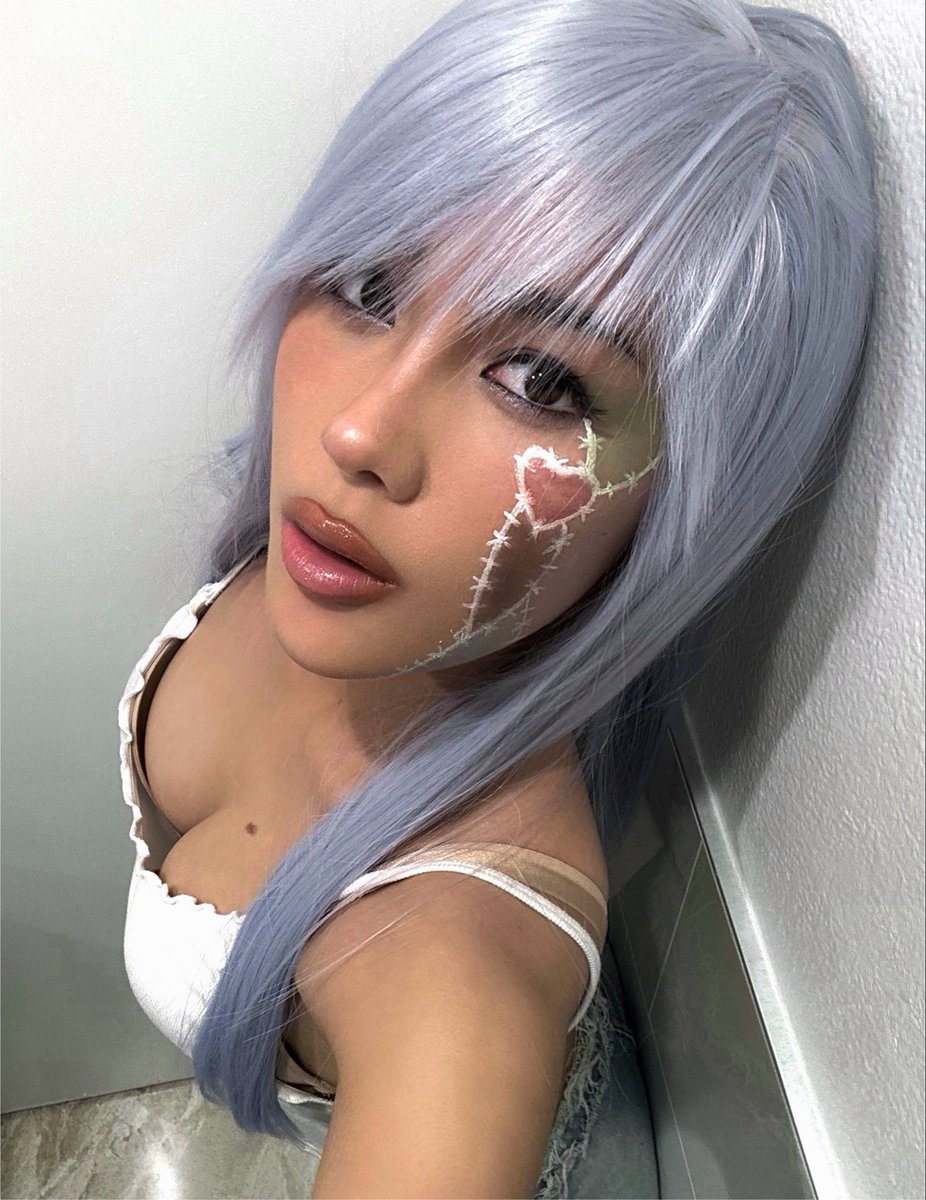 designerkitti's tweet photo. dear pretty girls, creatives, artists, &amp; cosplayers 
can we be #moots ? 🏳️‍🌈💕
-I post random thoughts, lots of selfies, video edits, and photoshoot concepts!
-possible collabs? (socal)
-this is me hi ◡̈ https://t.co/HeuIsI3r38