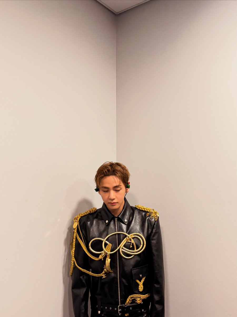 193_195's tweet photo. (5/5)

#Taehyung #뷔 #BTS #방탄소년단 https://t.co/dAmX9DJJ2B