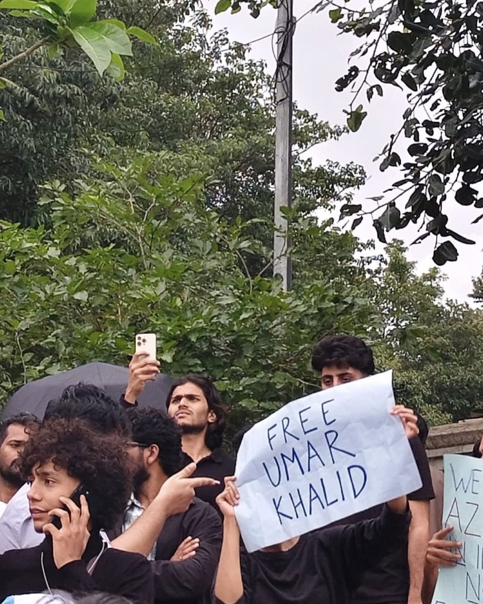90minPulse's tweet photo. @pankajjha_ Student protest? https://t.co/lvYEVjgzPf