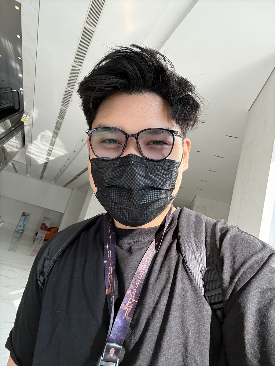 gucciboi97's tweet photo. Drop fotomu pake kacamata! 🤓 

keracunan pake kacamata heykama btw https://t.co/68MRhKPpgl