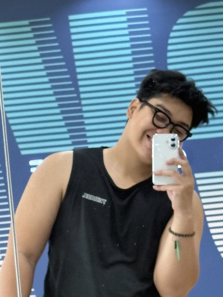 gucciboi97's tweet photo. Drop fotomu pake kacamata! 🤓 

keracunan pake kacamata heykama btw https://t.co/68MRhKPpgl
