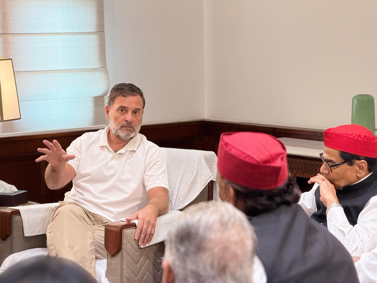 INCIndia's tweet photo. INDIA bloc leaders met today to discuss key issues facing the nation and the way forward.

LoP Shri @RahulGandhi was also present.

📍 Parliament House, New Delhi https://t.co/d23rcG0tvV