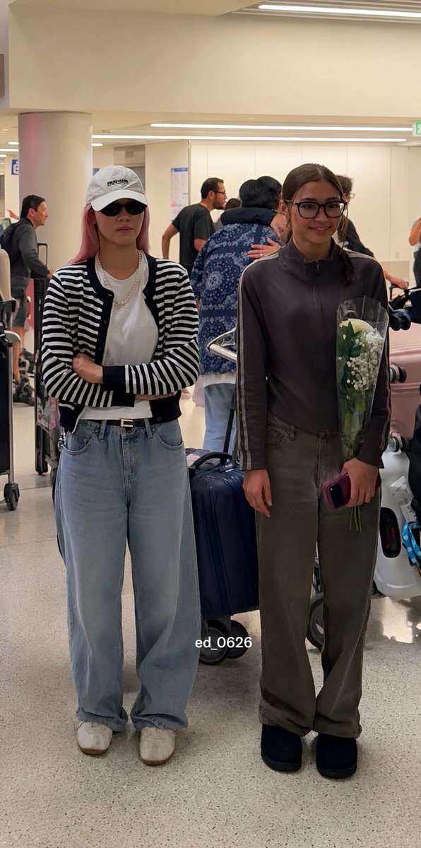 ed_0626's tweet photo. Isang baddie x isang cutie patootie 😎🧍🏻‍♀️

#BINI 
#BINI_Jhoanna #BINI_Stacey
#JhoCey https://t.co/HyCuoORIBI