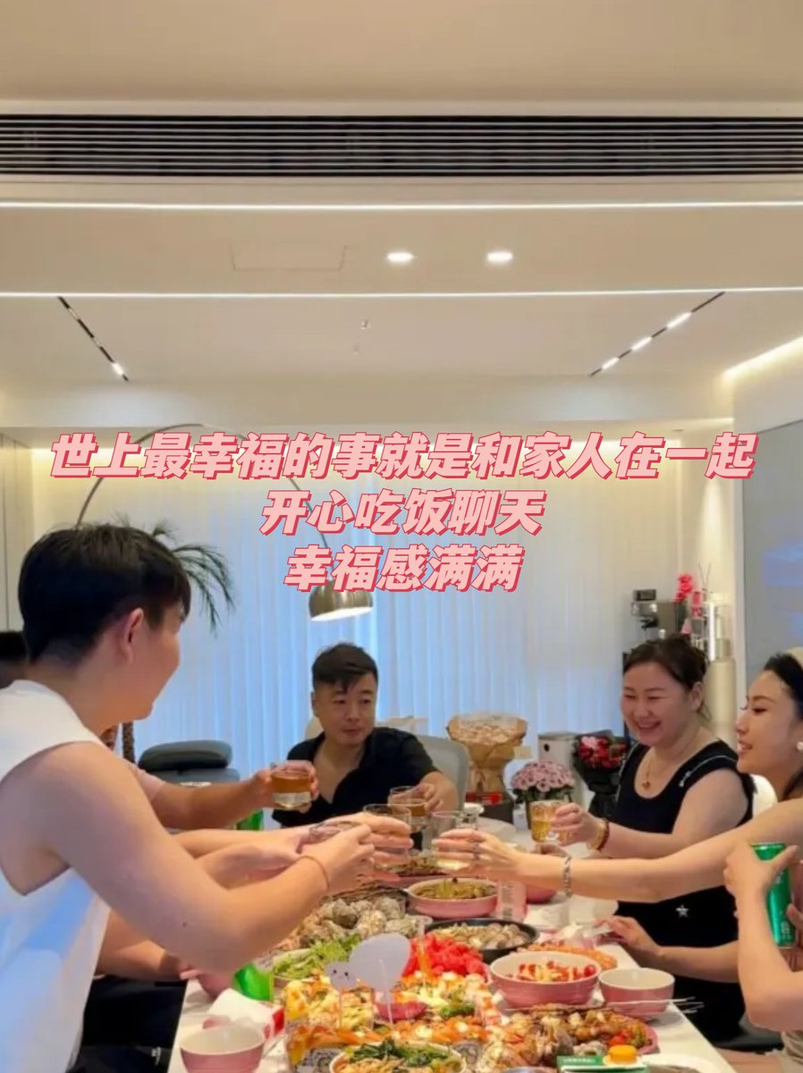 J33TCO's tweet photo. Nothing beats cozy Sunday mornings with family—pancakes, bad jokes and all the good vibes https://t.co/2q406gapqG