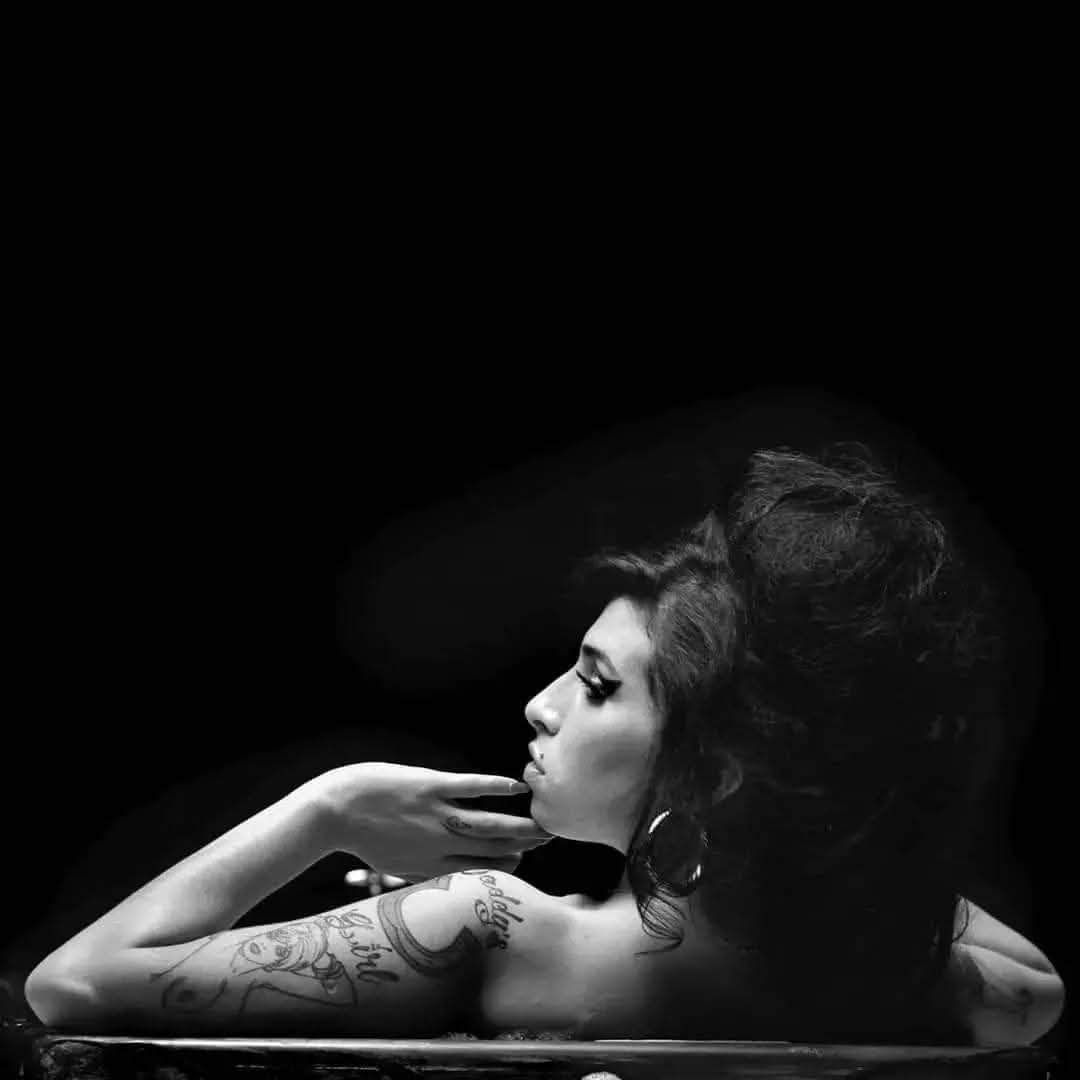 MastVlas's tweet photo. We only said goodbye with words
I died a hundred times
you go back to her
and I go back to black
Amy Jade Winehouse, 23.07.2011.
#amywinehouse #backtoblack #loveisalosinggame https://t.co/0UzAyudnIt