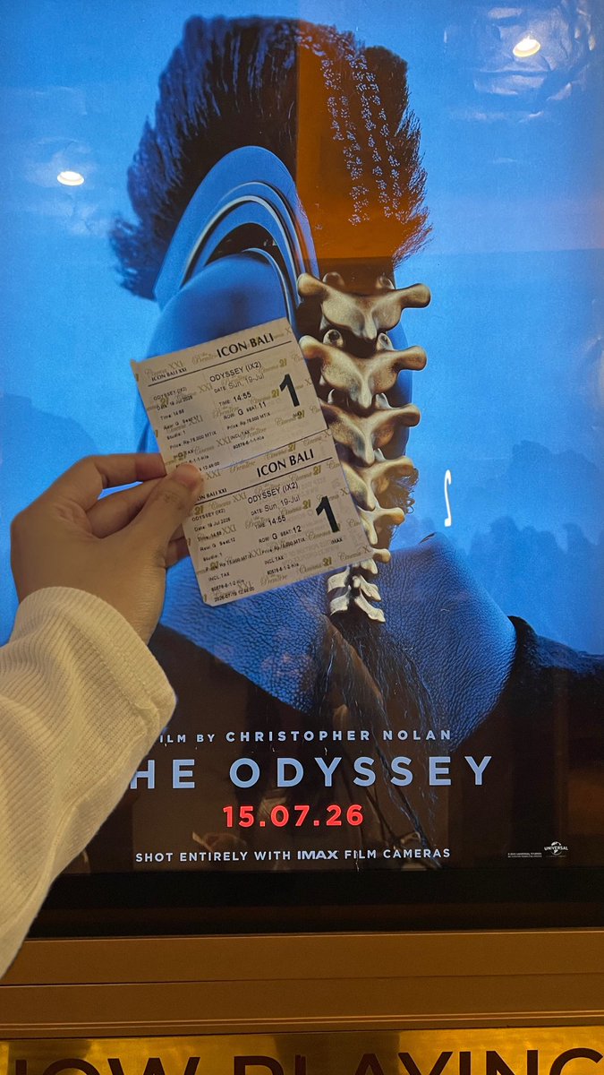debbiexday's tweet photo. Untuk film Nolan ini film yg mudah dicerna, ga semikir biasanya, bisa dinikmati banyak orang apalagi pencinta buku homer. Memang banyak bedanya dr cerita buku aslinya but film ini lbh “masuk akal”, karna dibuku memang fantasinya seliar itu👏🏻 https://t.co/iSVneEPq1W