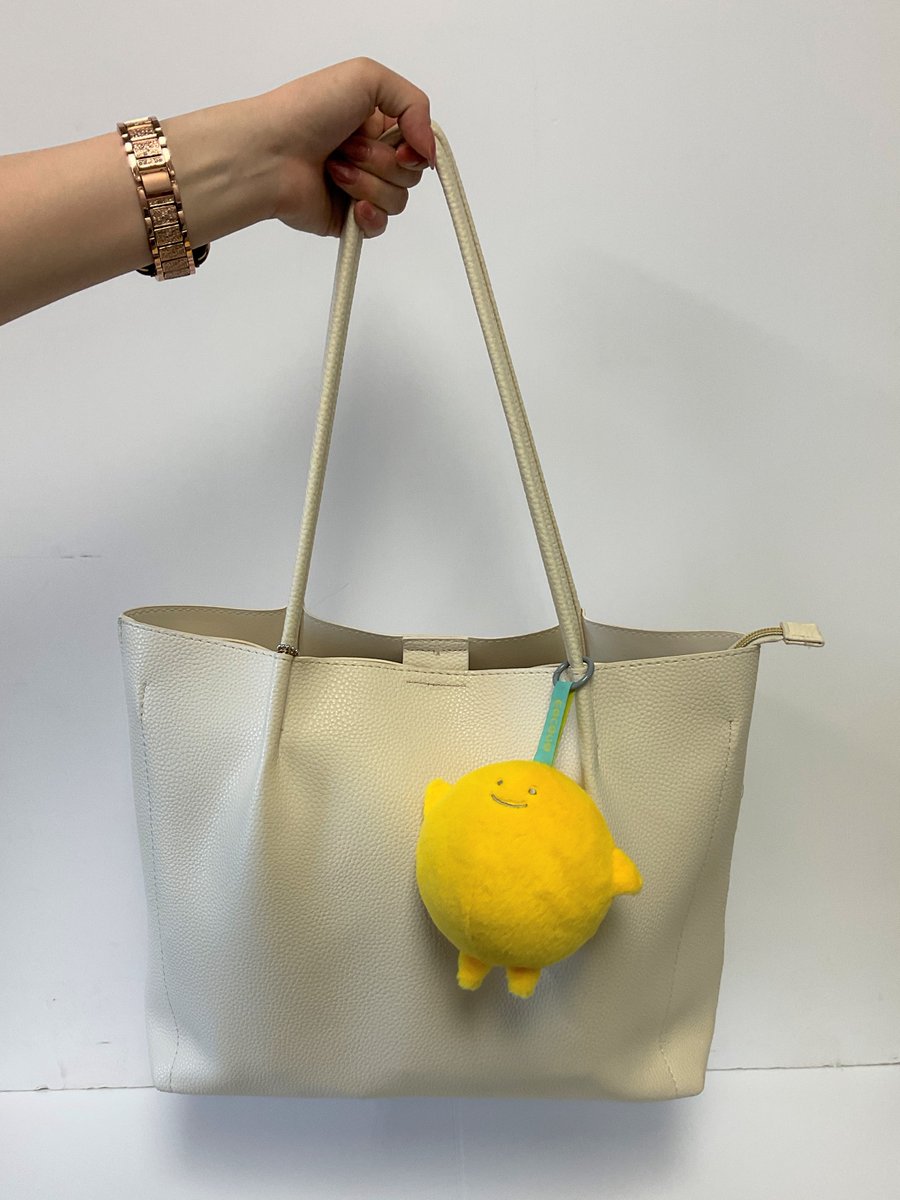 nagoya_kotsu100's tweet photo. 交通局オリジナル「マナカぬいぐるみキーホルダー」を新発売！✨

ふわふわとした触り心地のマナカを鞄に付けて一緒におでかけしてみてはいかがですか？💭

商品の詳細はこちら↓
https://t.co/LDX2DjLBGh https://t.co/oNDqSMjt2X