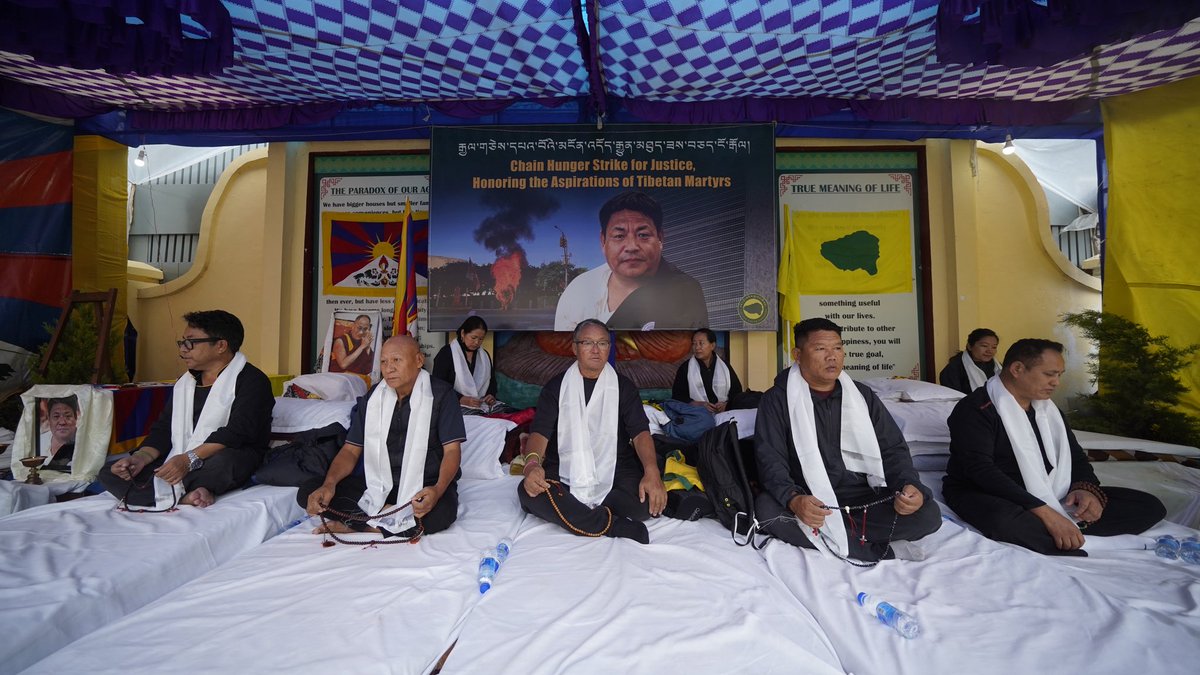 TYCentrex's tweet photo. The movement continues to gain momentum. Today, Tibetans from Bir Tibetan Settlement joined the TYC Chain Hunger Strike in solidarity, following the participation of Tibetan teens from VTAG. #FreeTibet #TYC https://t.co/peFGnUjacj