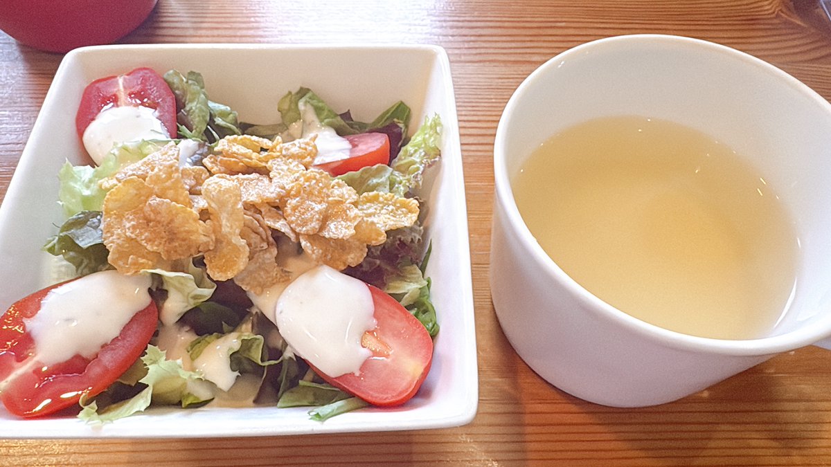yestation_kanae's tweet photo. 館林市台宿町にある「LAGUSTA」へ行ってきました😊
一番人気の魚介のパエリアランチをいただきました🥘
魚介の旨みたっぷりで、ご飯までしっかり美味しい!
とても満足できるランチでした🇪🇸
ごちそうさまでした!
#館林市 #館林ランチ #LAGUSTA #パエリア #魚介のパエリア #群馬グルメ #ランチ巡り https://t.co/4sJjYXlQC4