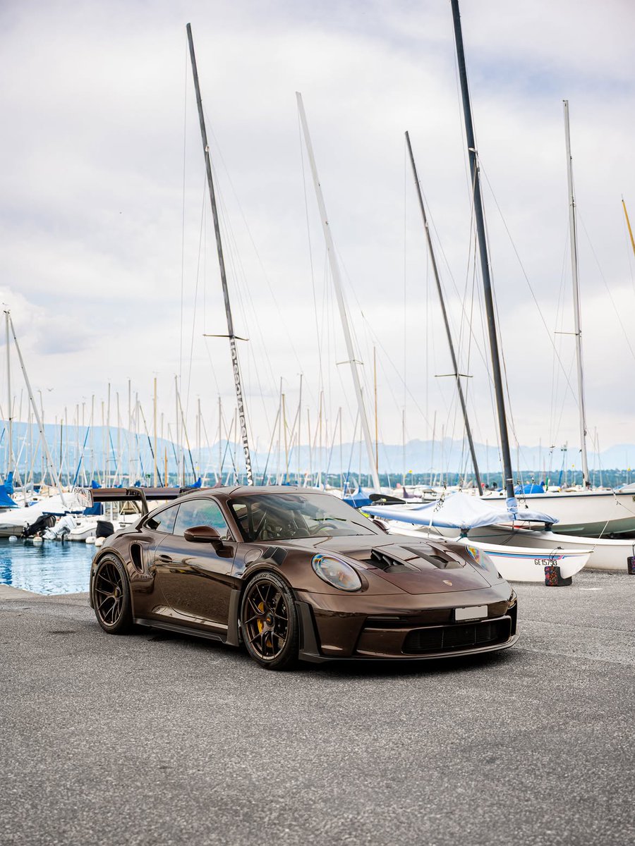 TheAutoHub's tweet photo. 1/1 Sonderwunsch Macadamia GT3RS https://t.co/IEiUSRN380